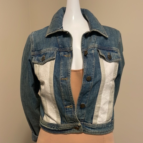 AJ ARMANI JEANS VINTAGE NEVER WORN JEAN JACKET CROPPED WITH LEATHER IN FRONT - Picture 3 of 15